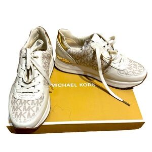 Sneakers Michael Kors size 6.5. Brand new